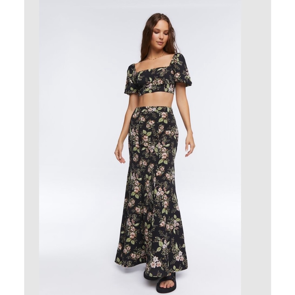 Floral Print Crop Top & Skirt Set